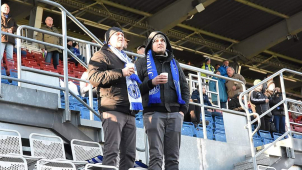 Fanoušci fotbalu o své pivo a párek nepřijdou