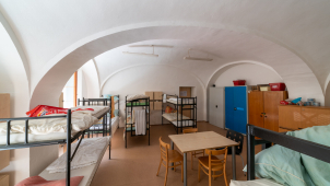 Noclehárny praskají ve švech, Samaritán jede naplno