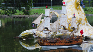 Jezírko ve Smetanových sadech obsadily modely lodí