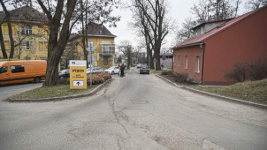 Část ulice Za Nemocnicí v areálu fakultky bude 4 měsíce uzavřená