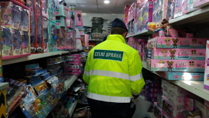 Celníci v kraji řešili padělané zboží v hodnotě přes milion