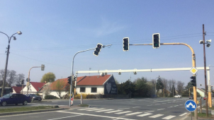 Strážníci bojují s následky silného větru