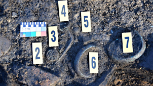 Šperky z doby bronzové i domy zemědělců z doby kamenné našli archeologové u Uničova