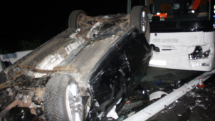 Řidič v protisměru na dálnici na Ostravu smetl autobus