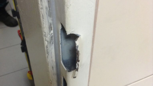 Muž z Ostravy vykopl dveře u doktora v Olomouci