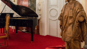 Mučedník Jan Sarkander se dočkal vlastní knihy