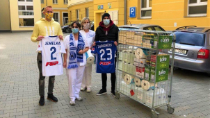 Fotbalisté obdarovali ústav v Pasece