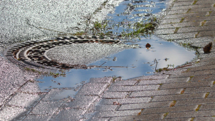 Sucho nepolevuje. Je potřeba lépe nakládat s vodou v krajině