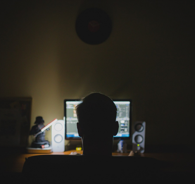 Dve ženy poslaly internetovým podvodníkům statisíce korun