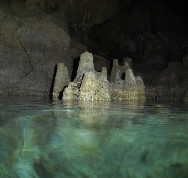 Hranická propast může mít i 40 kilometrů