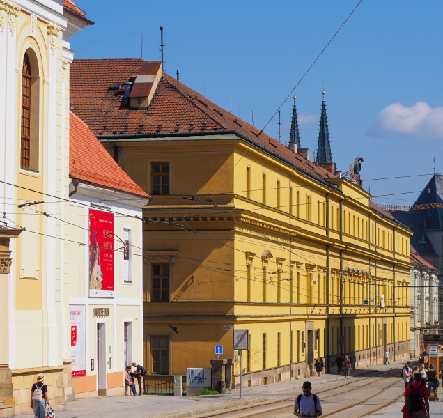 Historie olomouckých staveb: Hanácká kasárna