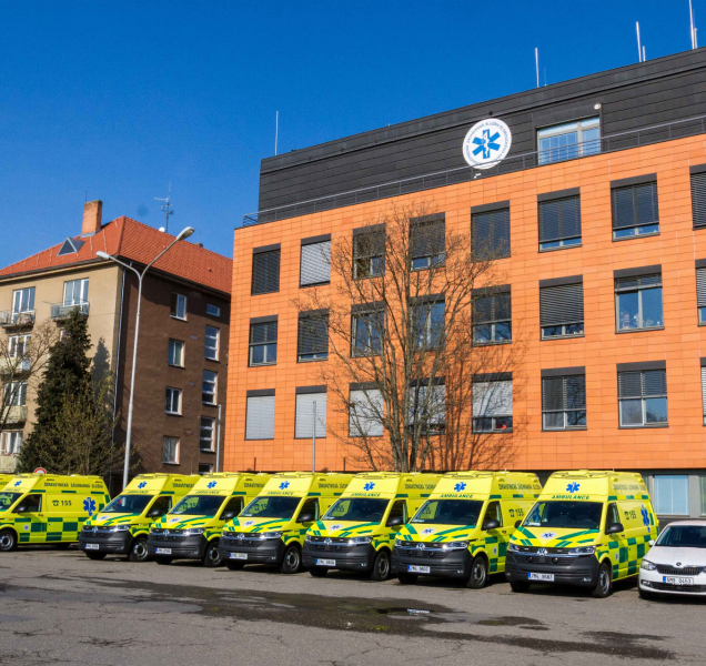 Záchranáři dostali moderně vybavené sanitky
