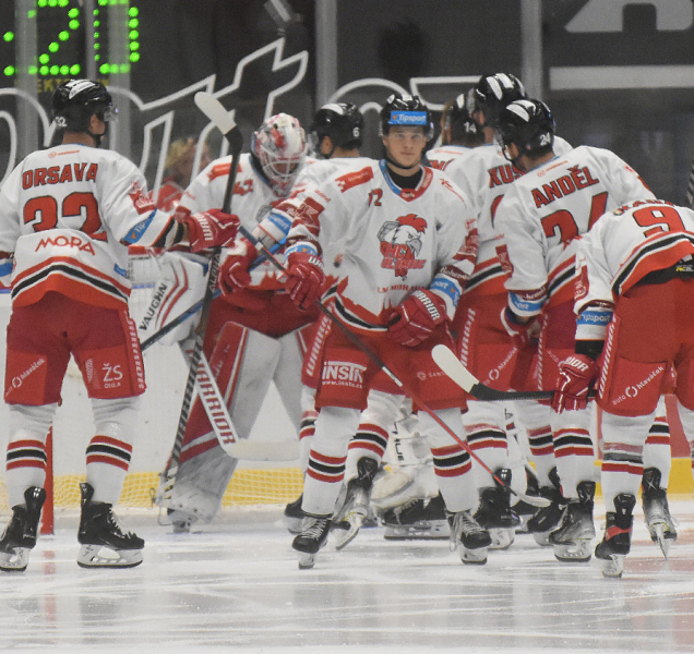 Hokejisté HC Olomouc prohráli v Pardubicích