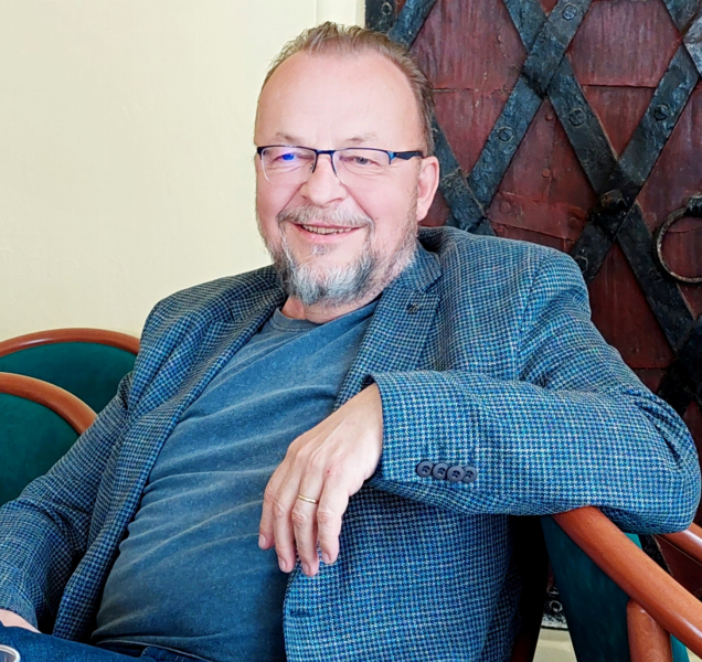 První polistopadový tajemník: Za svá práva se musí města se státem rvát!