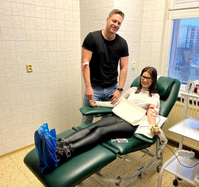 Krve je stále málo. Můžete ji darovat s rozhlasem či s HC Olomouc