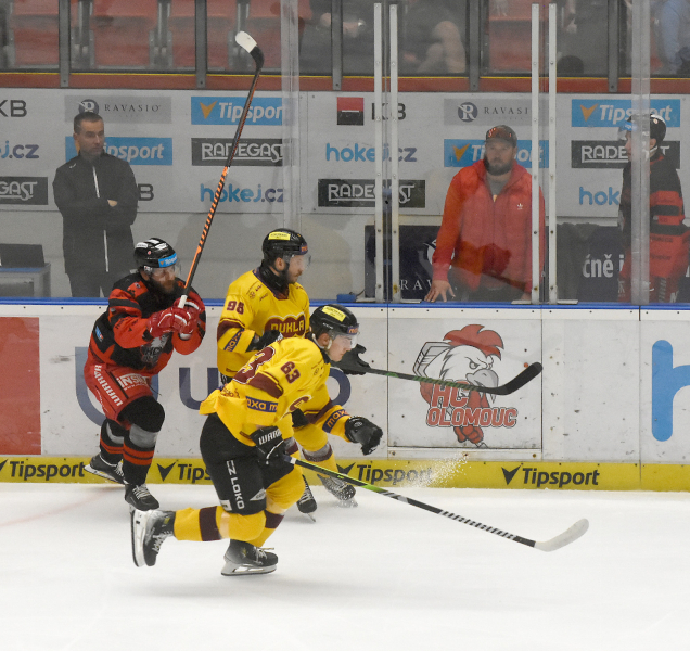 Hokejisté HC Olomouc první zápas série ubojovali