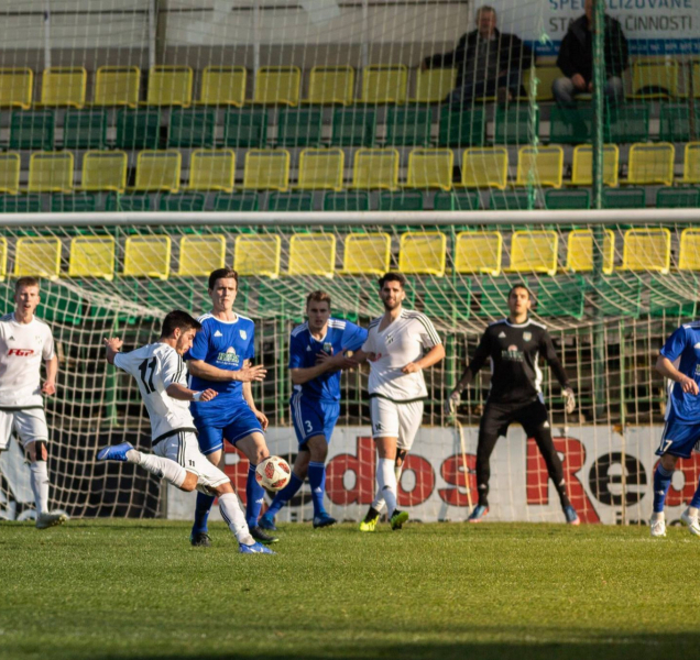 Holice doma remizovala s Přerovem