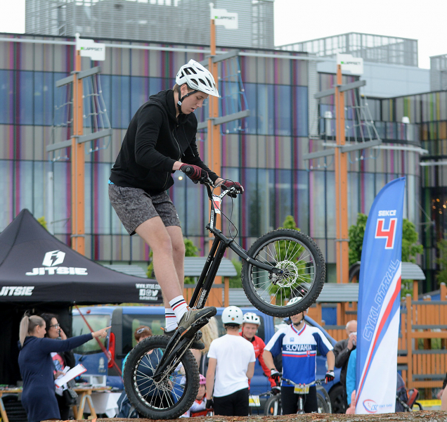 Šantovku ovládli trialisté