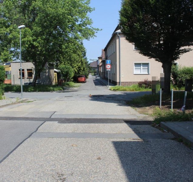 Policisté pátrají po řidiči, který srazil cyklistu