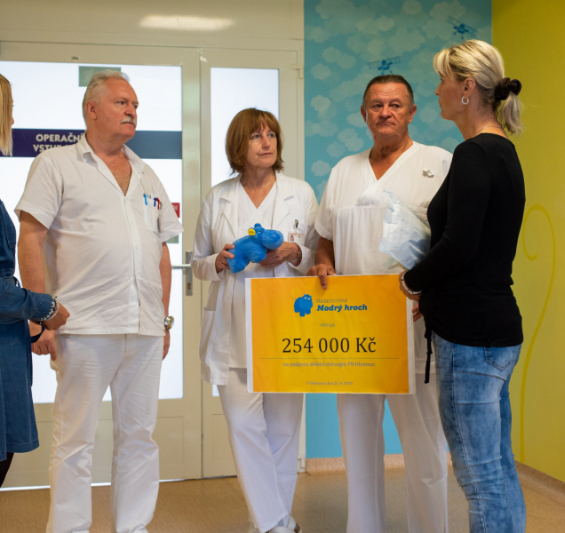 Modrý hroch opět pomáhá olomoucké dětské chirurgii
