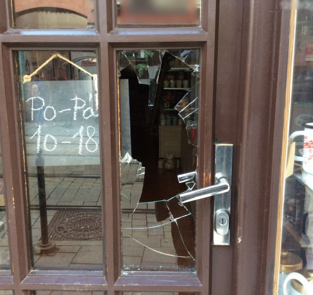 Olomoučtí strážníci řešili skládku i rozbitou výlohu