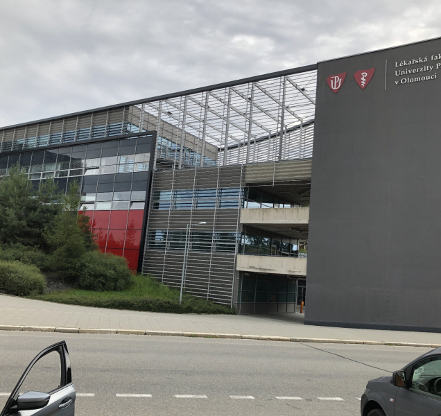 Univerzita bude provádět velkokapacitní testy na koronavirus