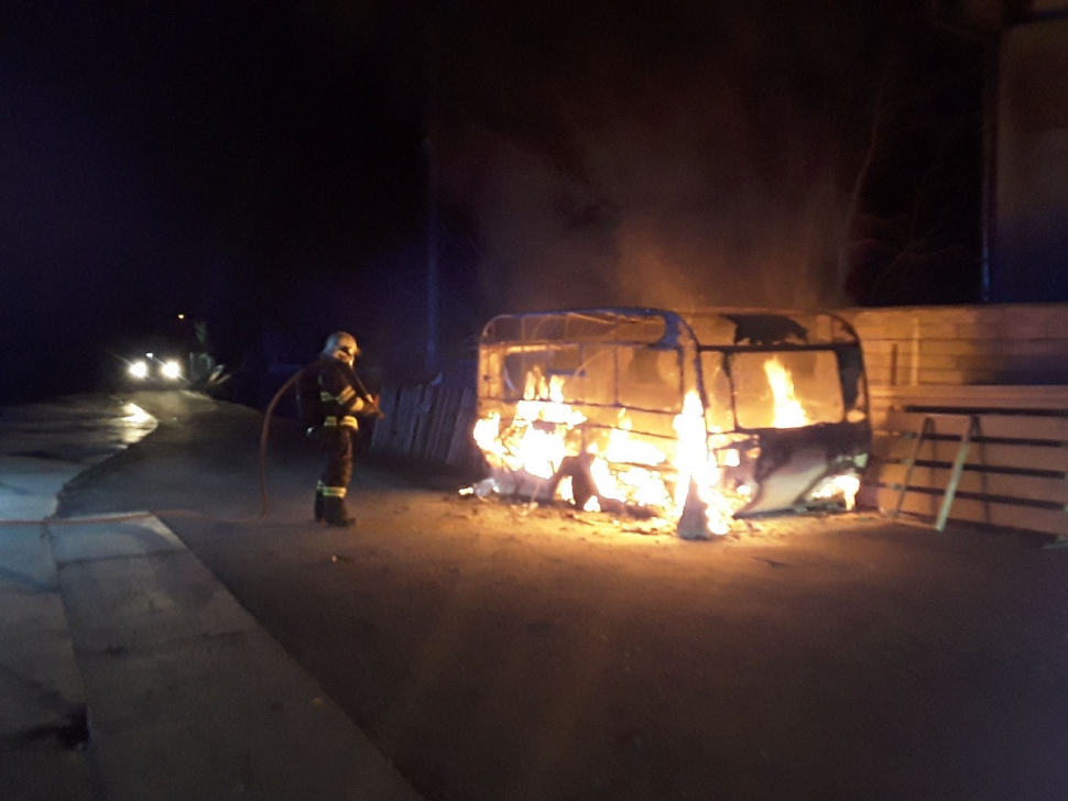 Hasiči se během svátků nenudili, řešili i požár od svíček