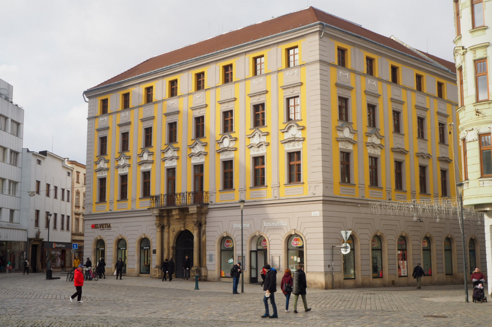 Historie olomouckých staveb: Salmův palác