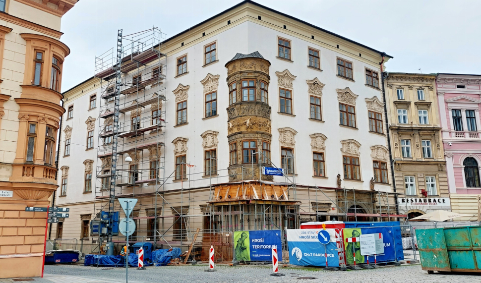 Hauenschildův palác aneb Příběh kaviárového socialismu z pera radnice