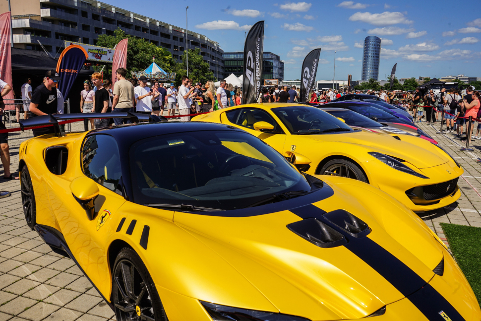Do Olomouce se chystají krásné luxusní sporťáky
