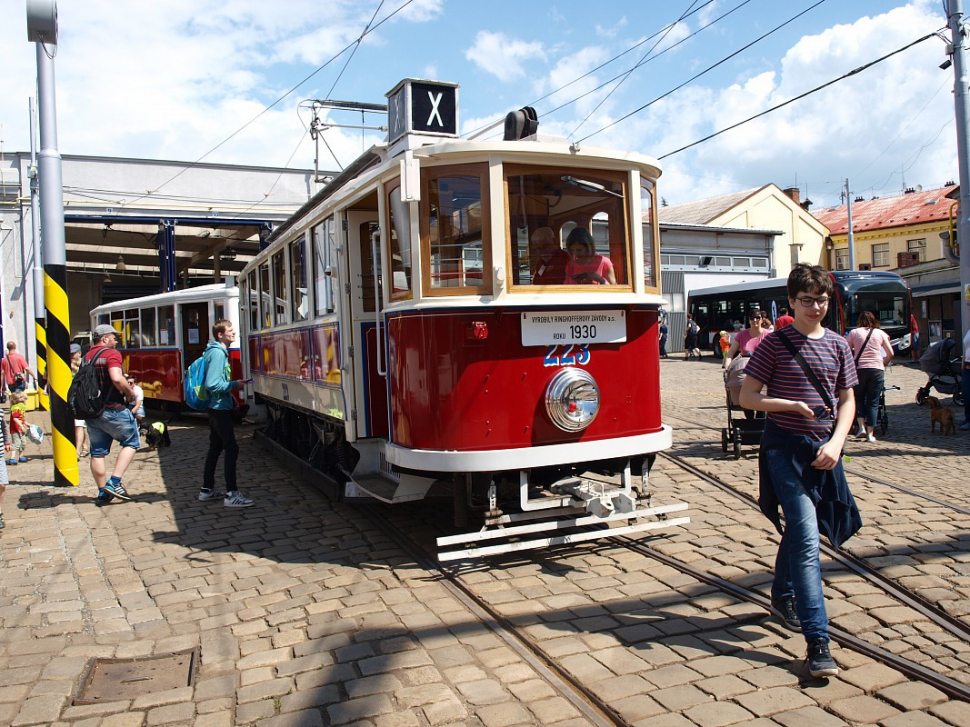 Olomoucké ulice bude brázdit historická tramvaj. Proč?